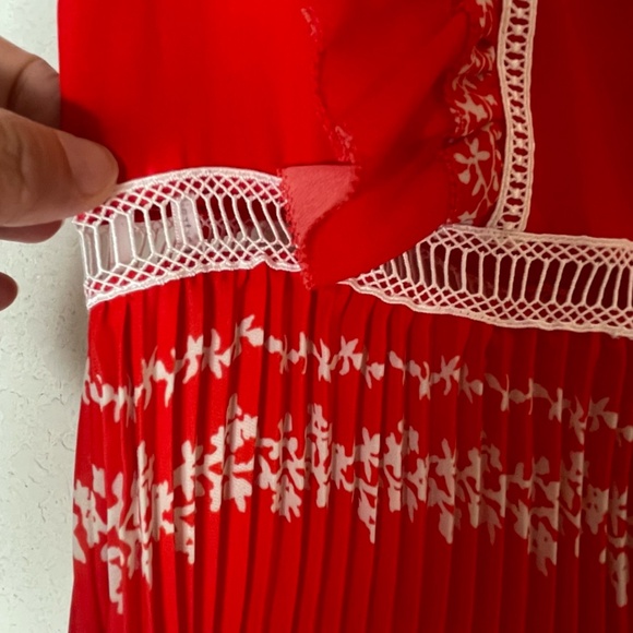 Self- Portrait Flower Spell Maxi Ruffle Pleated Dress Size US6 Red V Neck - Picture 6 of 15